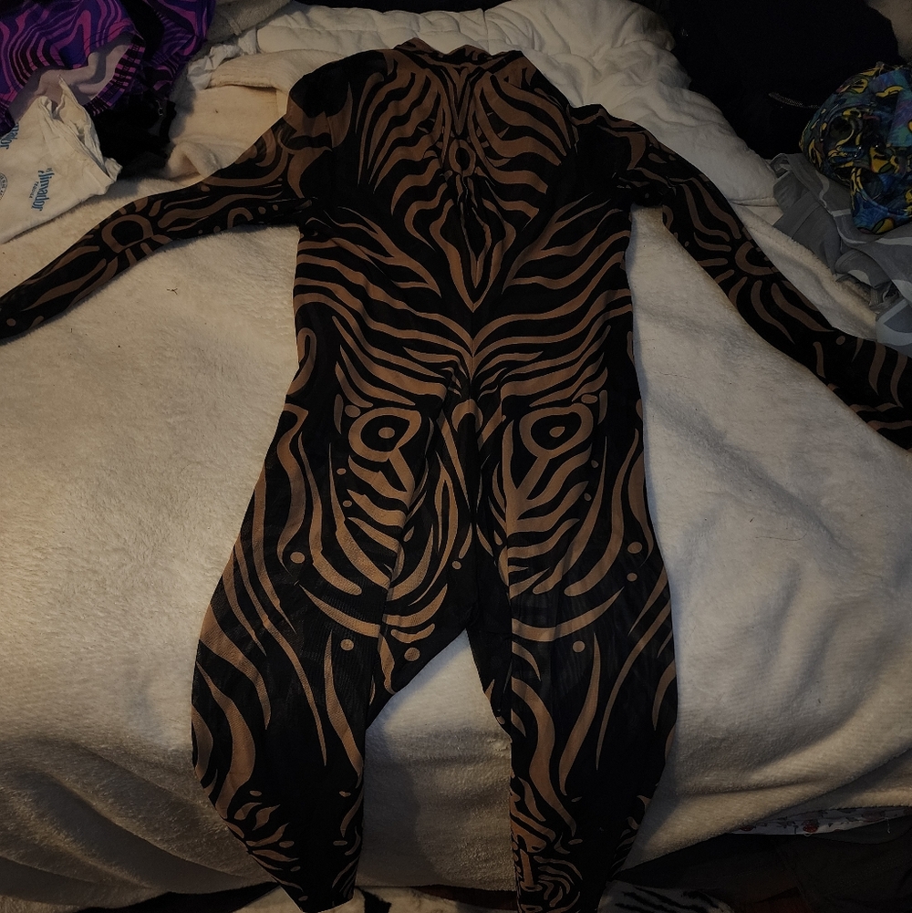 Stylish Black and Tan Badinka One Piece Size Xl